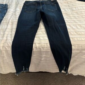 Just USA Blue Ankle Cropped Jeans with Frayed Hem
